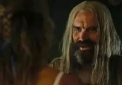 Marito scopare moglie sul film porno nere letto