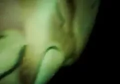Modello dai capelli castani film porno full hd