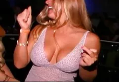 Gangbang carino in un bar film porno gratis in lingua italiana gay