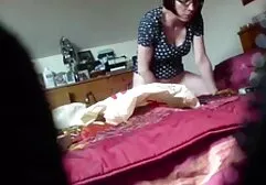 Fanculo il cameriera video hard cento per cento sexy
