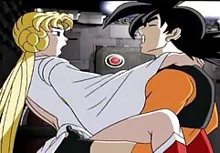 Sottile bionda video filme porno succhia il cazzo