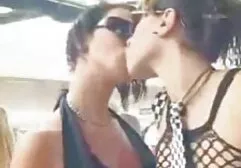 Bionda porno masturbazione maschile video in gonna
